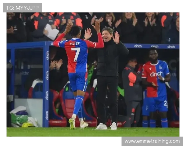 格拉斯纳回应执教拜仁传闻称媒体多胡说八道自己并未过多关注 格拉斯纳回应执教拜仁传闻称媒体多胡说八道自己并未过多关注