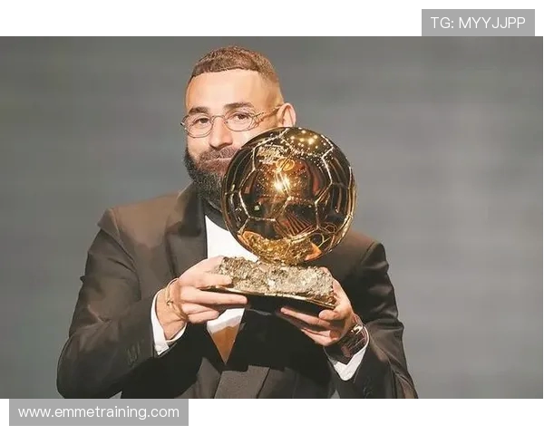 瓦尔布埃纳透露与本泽马断绝联系但并不怨恨对方