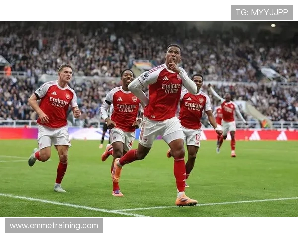 卫冕冠军又翻车，被阿森纳甩开11分，1.4亿巨星哑火：3射门0进球